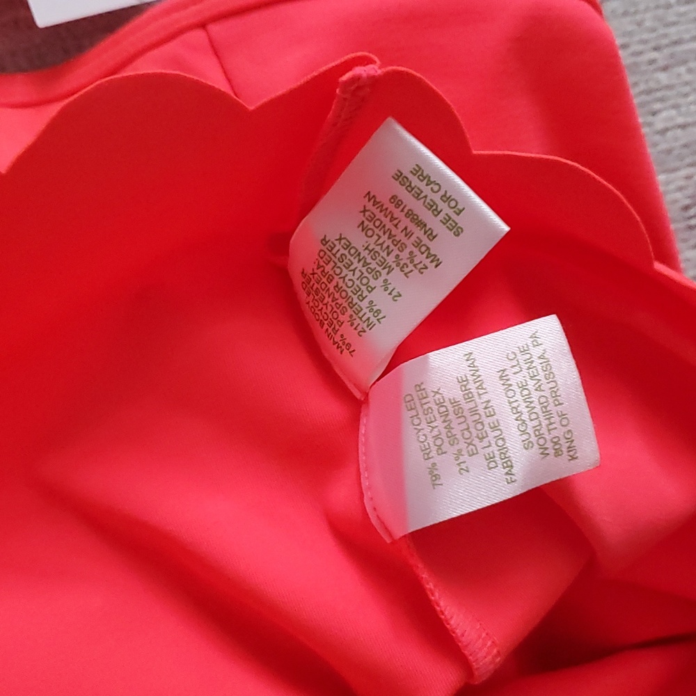 NWT Lilly Pulitzer Luxletic Cassis Scallop Bra Tank In Spicy Coral Top SzS - Picture 7 of 11